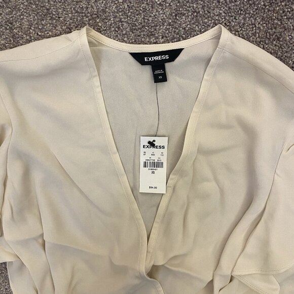 Express Women's Faux Wrap Puff Sleeve Peplum Top Sandshell Size XS - NWT $54 - Picture 4 of 16